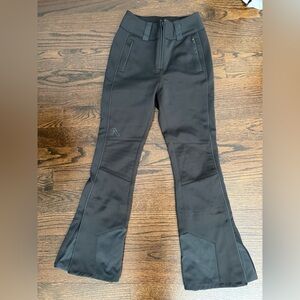 Flylow black soft shell, fitted ski pants - women's XS